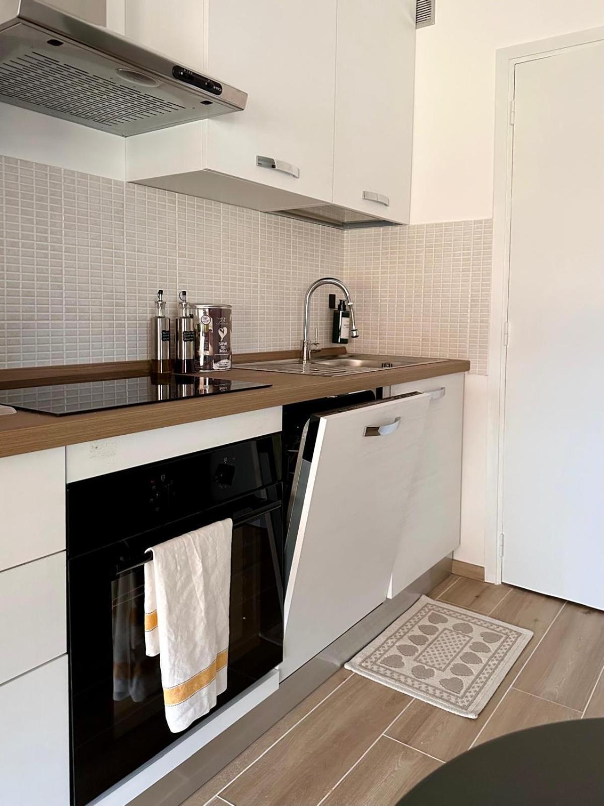 Studio Kialeo Pres De La Plage Avec Parking Roquebrune-Cap-Martin Luaran gambar
